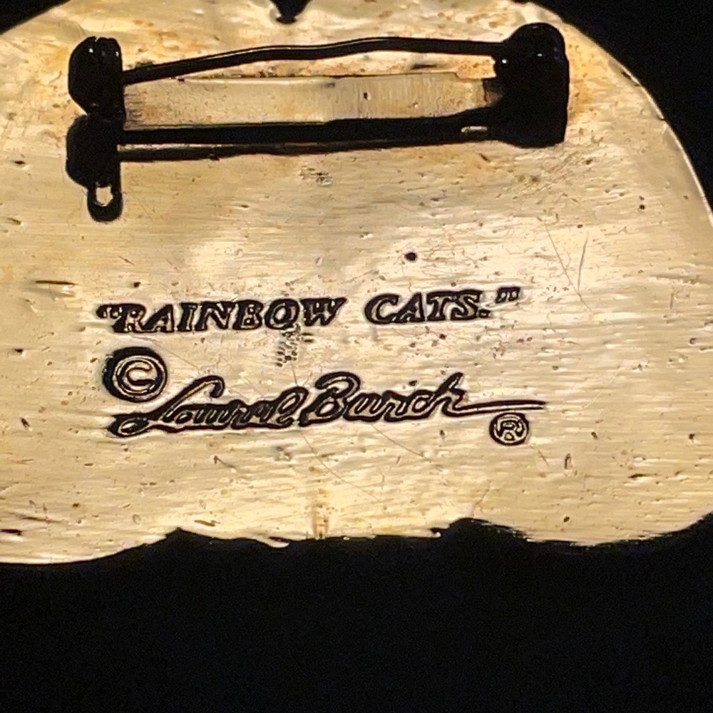 Iconic Laurel Burch “Rainbow Cats” Enamel Brooch. - Picture 7 of 7